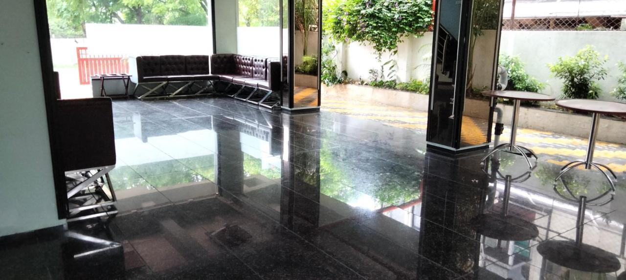Hotel Airport Kk Nagpur Esterno foto