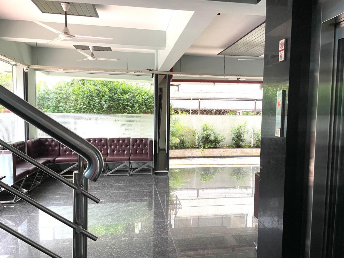 Hotel Airport Kk Nagpur Esterno foto